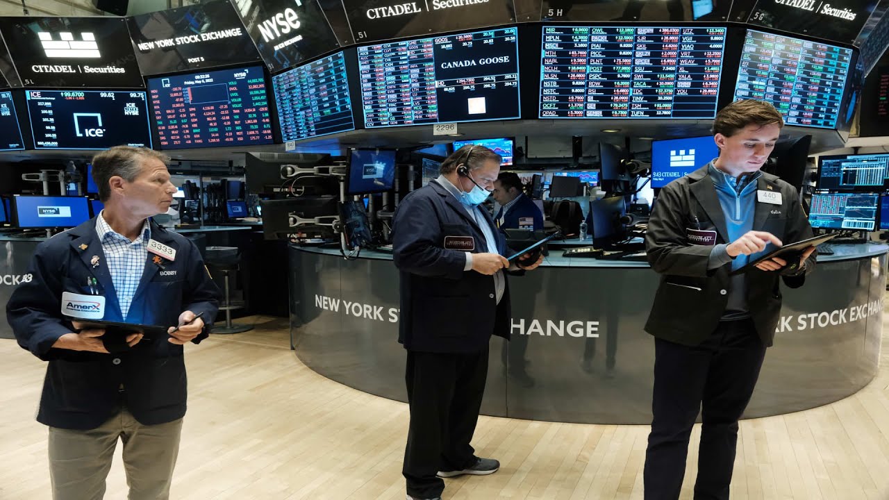 Read more about the article Stocks are down again after hot U.S. inflation data — Here's what four experts say about the move