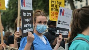 Read more about the article Millions of British public sector workers to be offered 5% pay rise